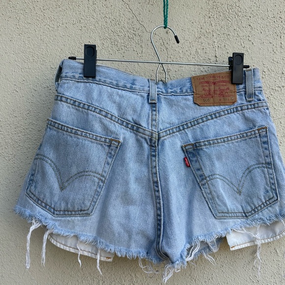 Levi high waisted cute weed patch denim shorts - Picture 4 of 8
